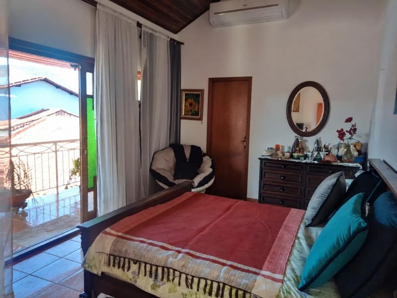 Casa 4 quartos em Itaipu